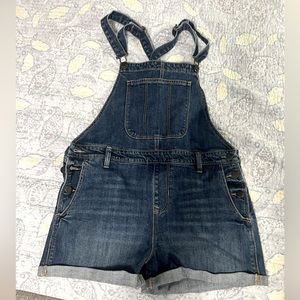 Overall shorts. Old Navy. Never worn.